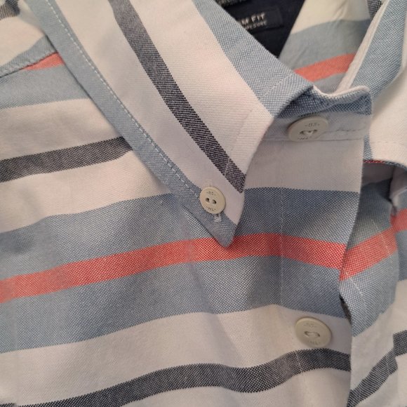NWOT TOMMY HILFIGER MEN SHIRT Size M striped SHORT SLEEVES COLLAR BUTTON - Picture 4 of 11